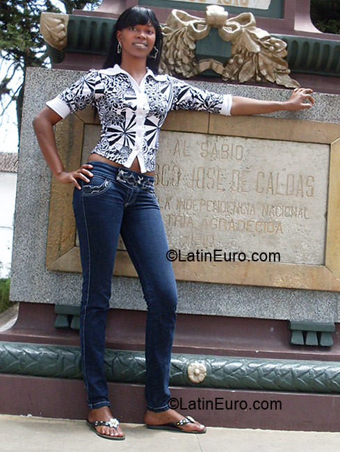 Date this cute Colombia girl Sandra from Cali CO5222