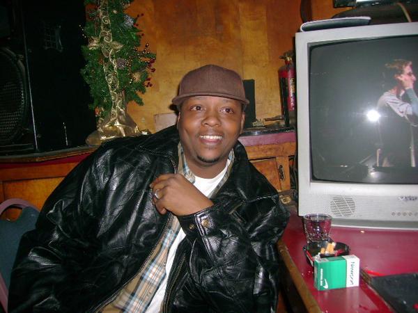 Date this funny United States man John from Ontario US7703