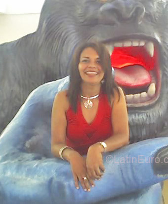 Date this good-looking Colombia girl Luz Elena from Barranquilla CO8730