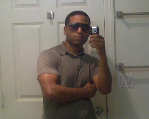 Date this athletic United States man Tavo from Stamford US7722