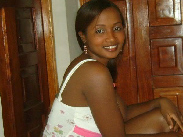 Date this passionate Dominican Republic girl Claudia from Santo Domingo US7728
