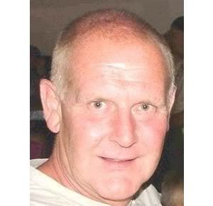 Date this happy England man Robert from Liverpool EN27