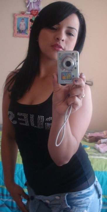 Date this exotic Colombia girl Yayi from Medellin CO5273