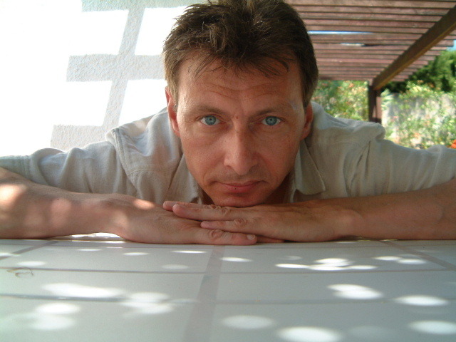 Date this athletic Belgium man Pierre65 from Brussels BE54