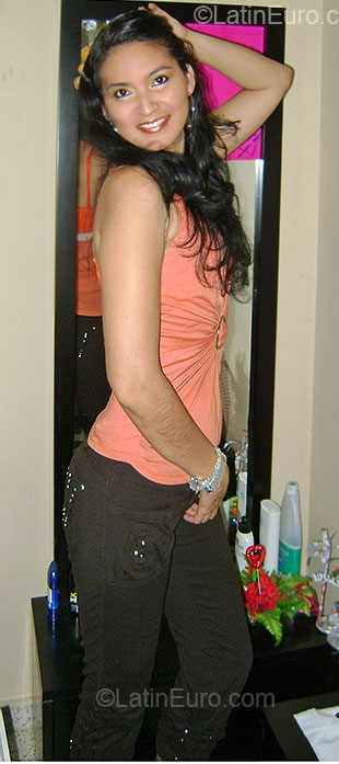 Date this passionate Colombia girl Rosana Del Carmen from Cartagena CO7622