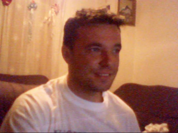 Date this nice looking Bosnia and Herzegowina man Amer from Tuzla BA8