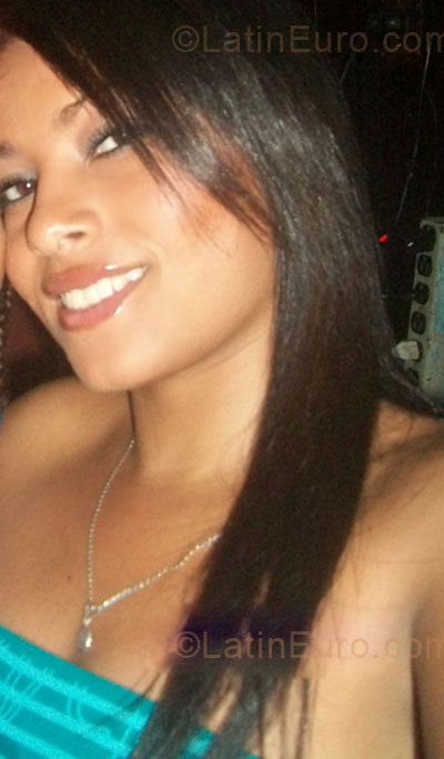 Date this good-looking Colombia girl Jennifer Paola from Medellin CO7341