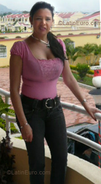 Date this foxy Colombia girl Vilma from Bogota CO5384