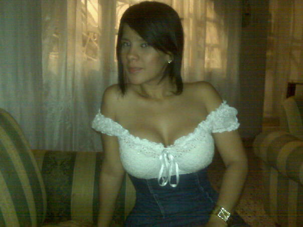 Date this pretty Colombia girl Vanessa from Bogota CO5403