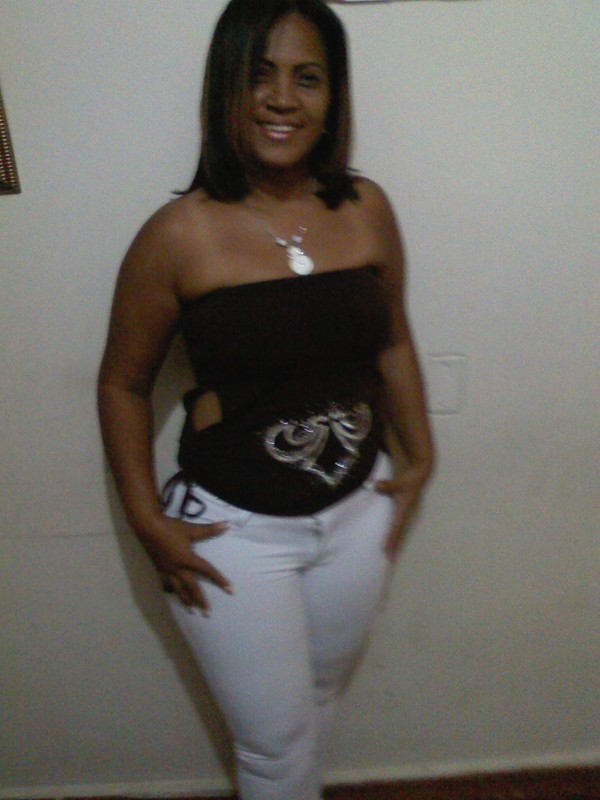 Date this foxy Dominican Republic girl Lourdes from Santiagos DO5428