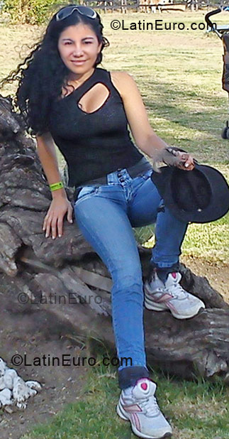 Date this delightful Colombia girl Mary from Ibague CO5456