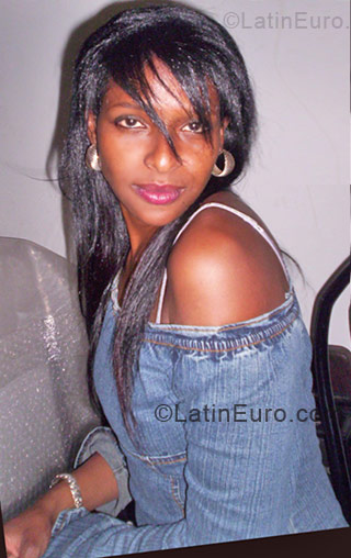 Date this beautiful Colombia girl Nicolasa from Bogota CO8473