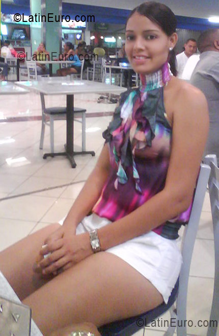 Date this young Dominican Republic girl Dahiana from Santiago DO5475