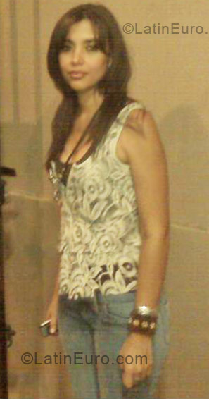 Date this cute Ecuador girl Mariana De Jesus from Guayaquil EC45