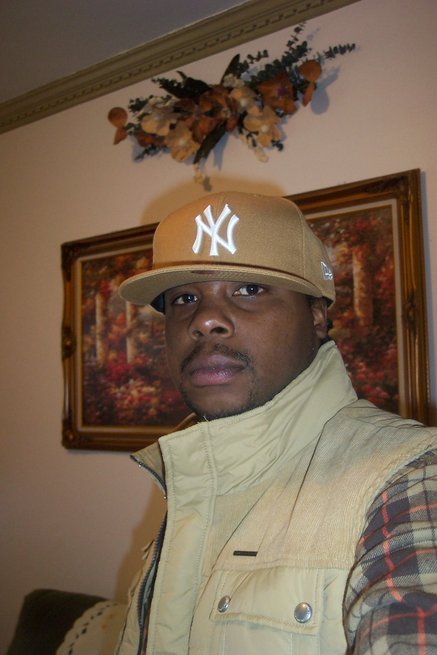 Date this stunning United States man ThicK_load from Brooklyn US8115