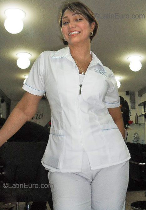 Date this gorgeous Colombia girl Heydi samper pa from Barranquilla CO5548