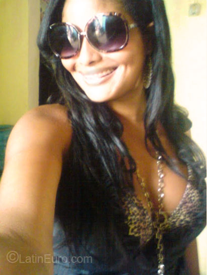Date this gorgeous Brazil girl Jeany from Salvador BR4004