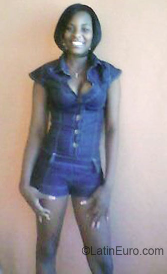 Date this young Dominican Republic girl Patricia batist from Santo Domingo DO5575