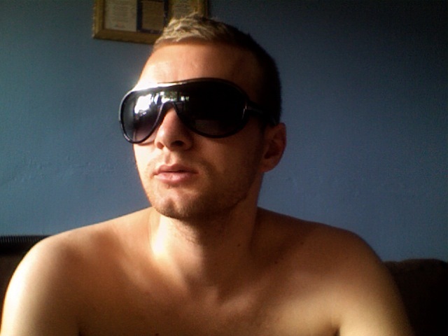 Date this stunning United Kingdom man Dobo21 from London GB442
