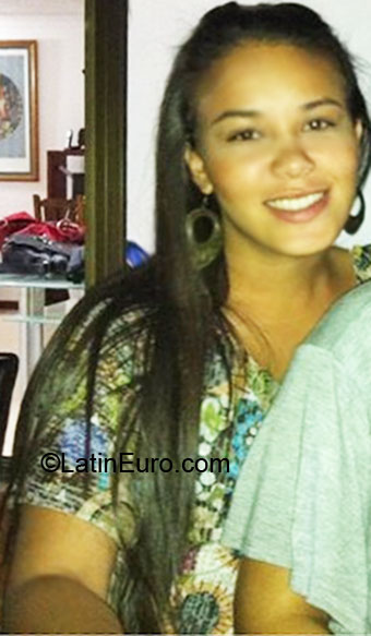 Date this attractive Colombia girl Greicy from Cali CO5601