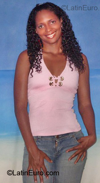 Date this foxy Colombia girl Yolima from Bogota CO5605
