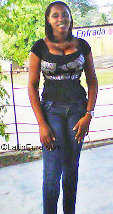 Date this beautiful Dominican Republic girl Maria Antonia from haina DO5657