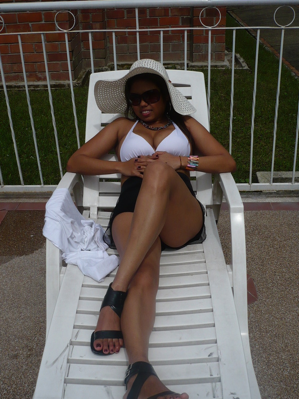 Date this hard body Colombia girl Sandra from Armenia Quindio CO5707