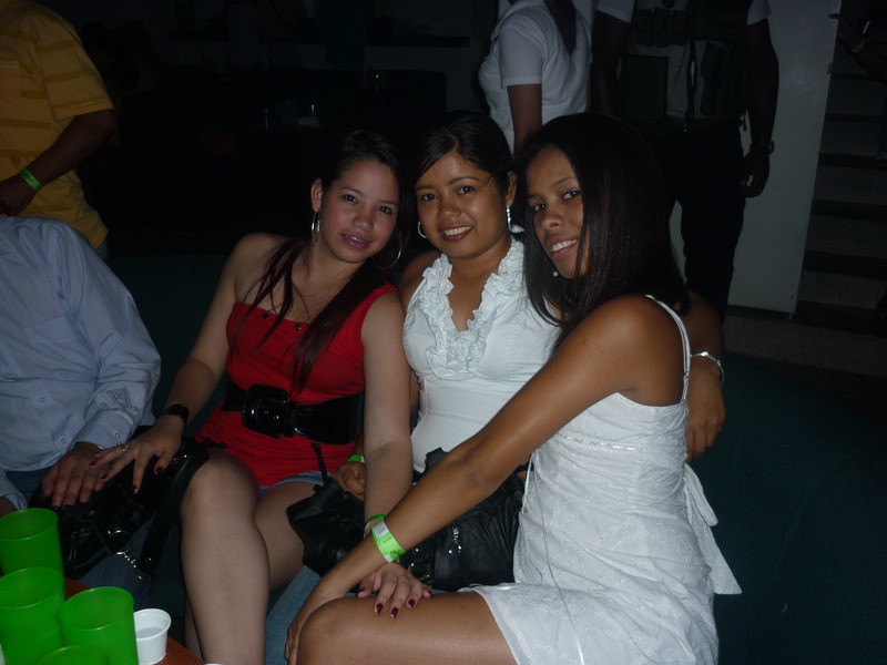 Date this funny Colombia girl Laura trejos from Cali CO5730