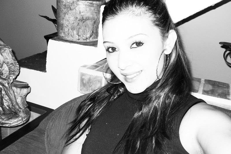 Date this attractive Colombia girl Yuliana from Medellin CO5732