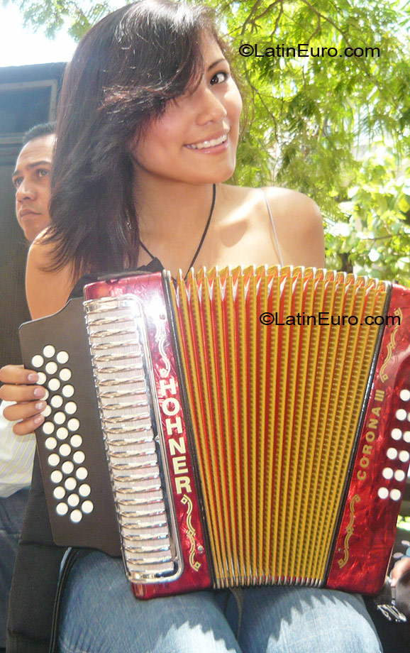 Date this tall Colombia girl Nathaly from Bogota CO5783