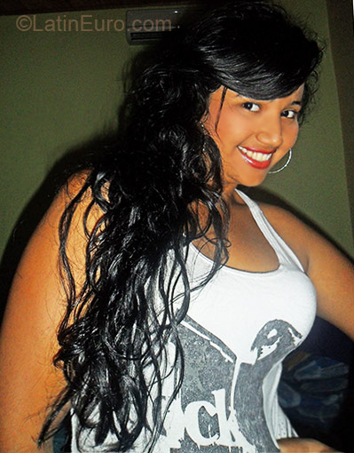 Date this stunning Colombia girl Laura from La Dorada CO5791