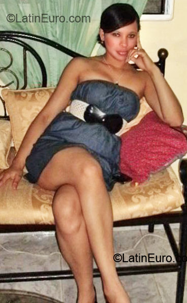 Date this gorgeous Dominican Republic girl Erika from Santiago DO5892