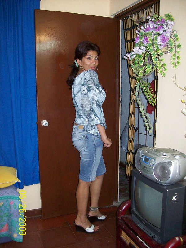 Date this hot Colombia girl Ana milena from Cali CO6045