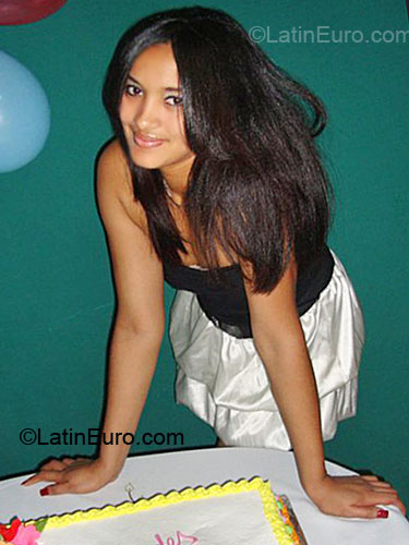 Date this young Dominican Republic girl Rosa from Santo Domingo DO6121