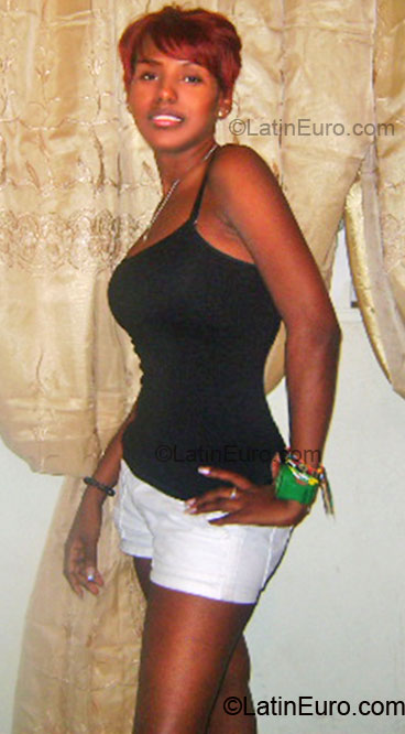 Date this georgeous Dominican Republic girl Maria from Santo Domingo DO6127