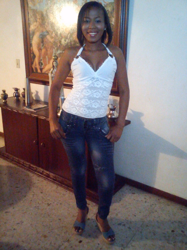 Date this attractive Colombia girl Tanlly segura from cali CO6065