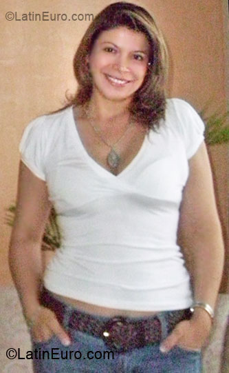 Date this beautiful Colombia girl Sandra from Bogota CO6103
