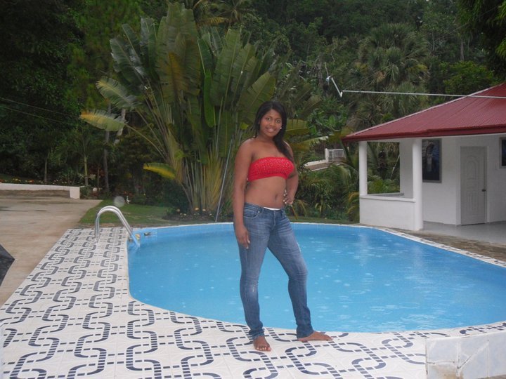 Date this nice looking Dominican Republic girl Clara from Santiago DO6221