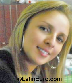 Date this charming Colombia girl Yuly from Pereira CO6136