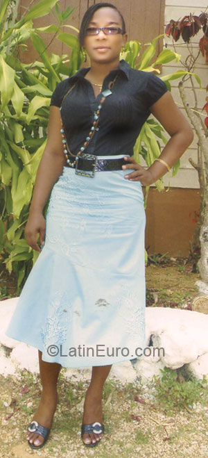 Date this voluptuous Jamaica girl Latoya from Manchester JM157