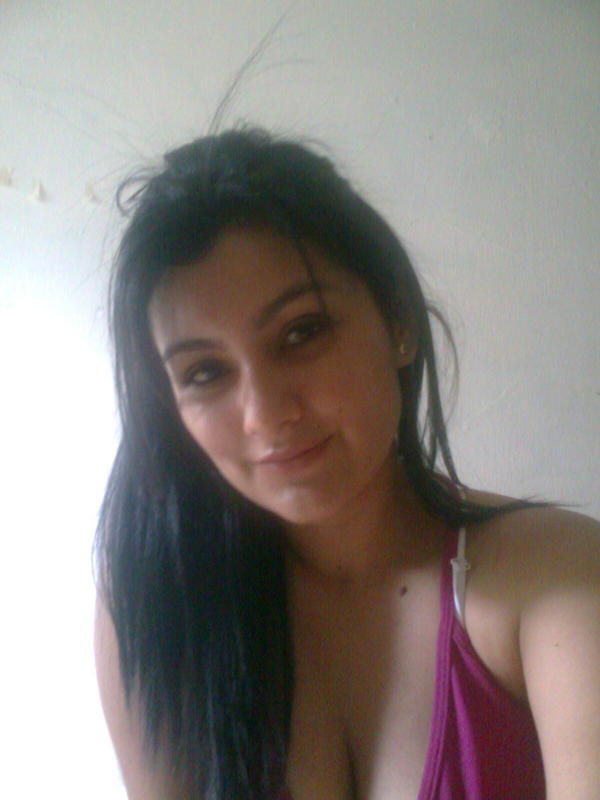 Date this exotic Colombia girl Luna from Bogota CO6153