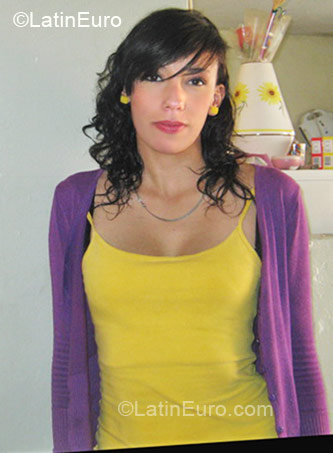 Date this lovely Colombia girl Geraldine from Bogota CO6194