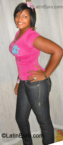 Date this sensual Dominican Republic girl Elizabeth from Santo Domingo DO6359