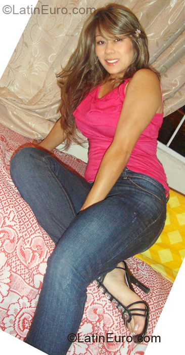 Date this stunning Colombia girl Diana from Medellin CO6205