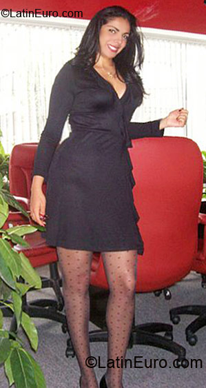 Date this sensual Colombia girl Carolyn from Bogota CO6211