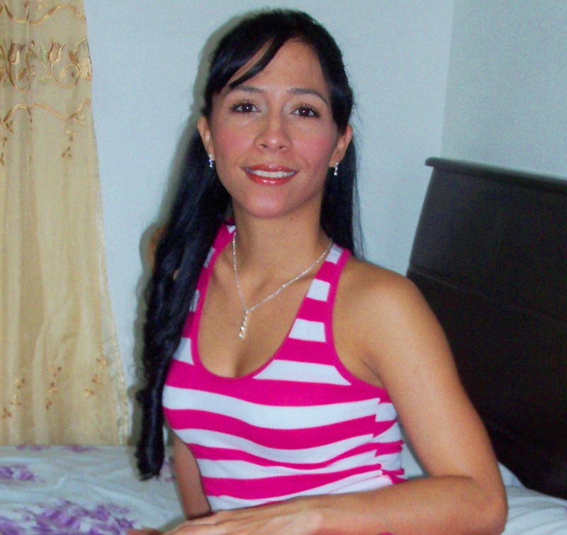 Date this tall Colombia girl Yeccika from cali CO6227