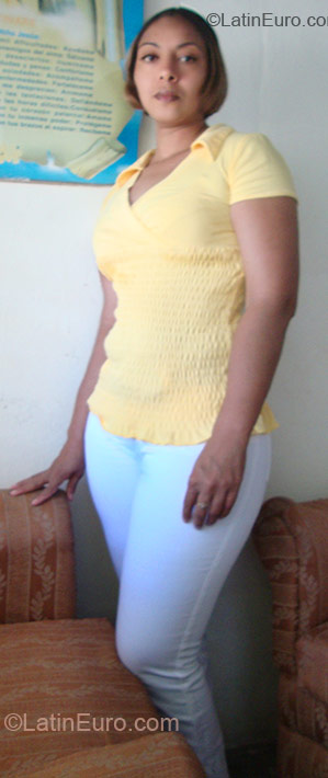 Date this sensual Dominican Republic girl Felicia from Santiago DO6505