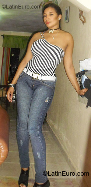 Date this hot Dominican Republic girl Germania from Bonao DO6530