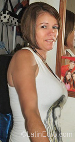 Date this athletic Dominican Republic girl Yolanda from Santiago DO6548