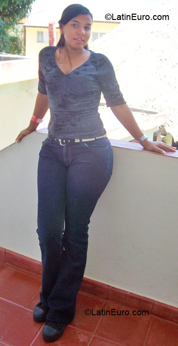 Date this funny Dominican Republic girl Caridad from Santiago DO6565